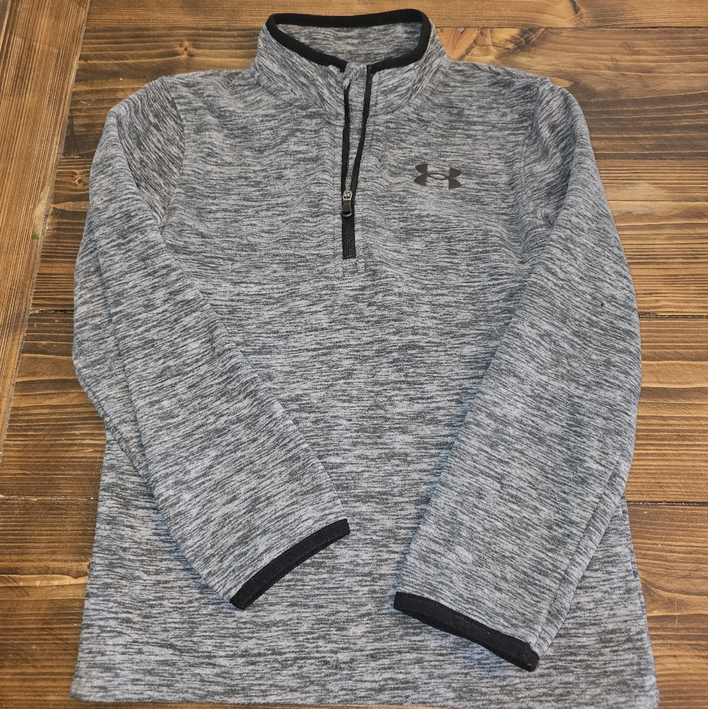 Under Armour, Boys Quarter Zip Fleece pull over Size 7